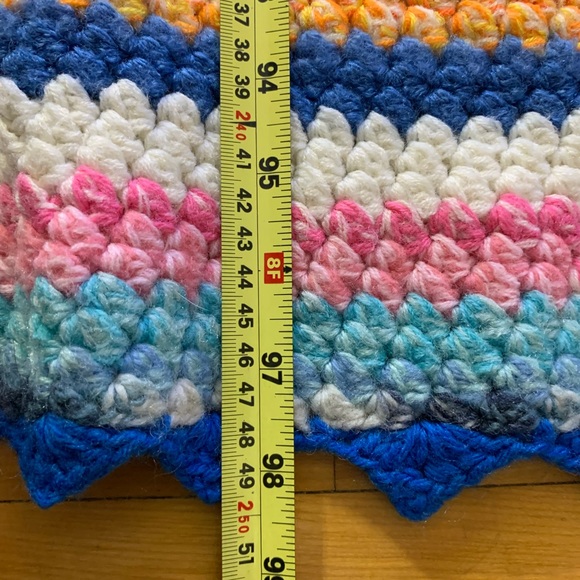 Vintage hand made crochet king size bed cover - Picture 10 of 11